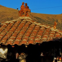 Typical adornment of roofs in Quinua